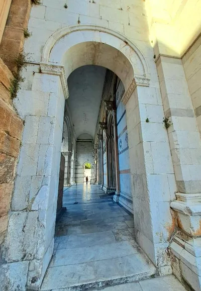 Nel cuore del centro storico di Lucca a ridosso della Cattedrale di San Martino appartamento con accesso autonomo e giardino esclusivo – Photos 13